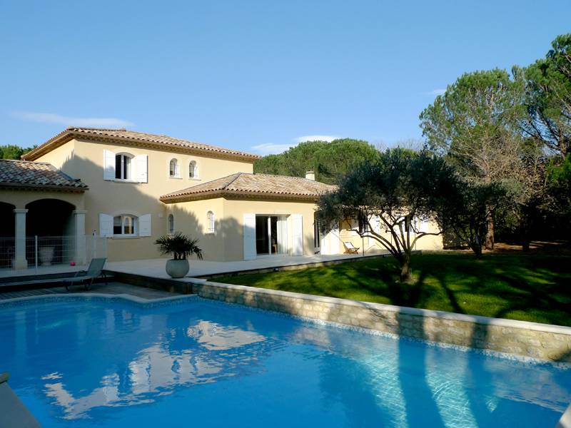 Villa de caractère  En limite Drôme Provençale Vaucluse très belles prestations Villa de caractère  En limite Drôme Provençale Vaucluse Au calme très belles prestations